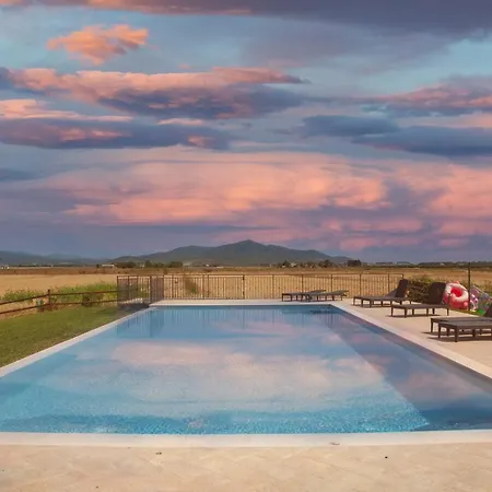 Agriturismo Albarosa-terre Dell'amore Hotel *