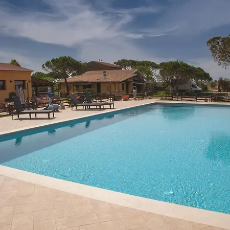 Agriturismo Albarosa-terre Dell'amore Hotel *
